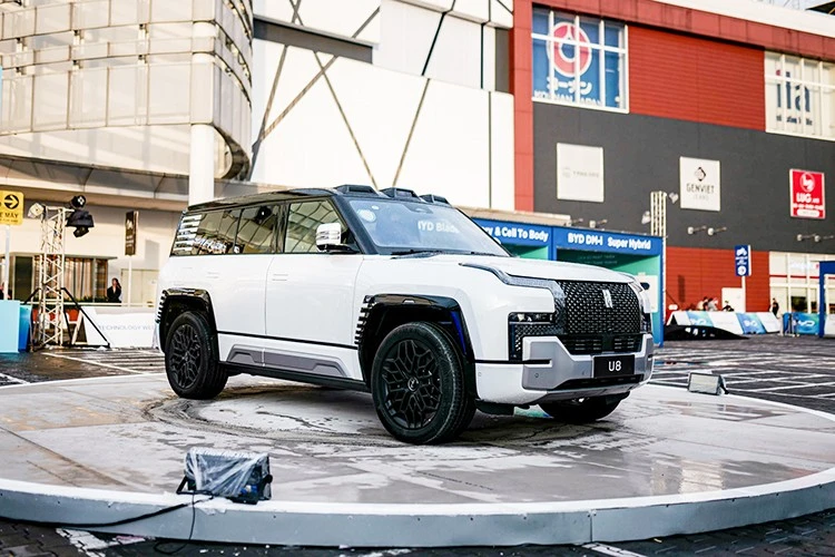 View - BYD Yangwang U8 và Denza Z9 GT Ra Mắt Tại Bình Dương | Báo Tri thức và Cuộc sống - TIN TỨC PHỔ BIẾN KIẾN THỨC 24H