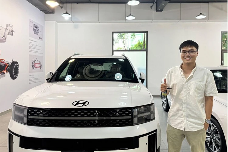 Tài chính 1,2 tỷ đồng, chọn Hyundai Santa Fe hay Honda CR-V?