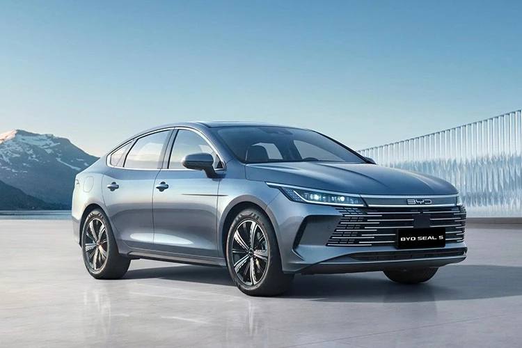 View - BYD Việt Nam hé lộ SEAL 5 PHEV 2026, chạy được tới 1.200 km | Báo Tri thức và Cuộc sống - TIN TỨC PHỔ BIẾN KIẾN THỨC 24H