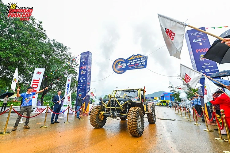 View - Khai màn giải đua ôtô địa hình lớn nhất Việt Nam PVOIL Cup 2025 | Báo Tri thức và Cuộc sống - TIN TỨC PHỔ BIẾN KIẾN THỨC 24H