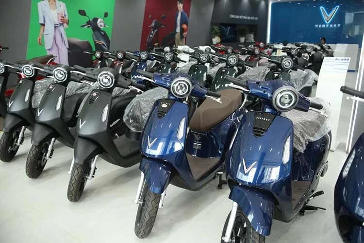 Gallery - Giá xăng tăng, nhiều xe máy điện đồng loạt giảm giá đua doanh số | Báo Tri thức và Cuộc sống - TIN TỨC PHỔ BIẾN KIẾN THỨC 24H