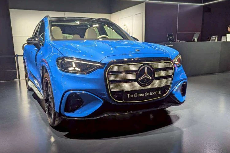 View - Ra mắt Mercedes-Benz GLC EQ 400 4MATIC - SUV điện chạy hơn 700km/sạc | Báo Tri thức và Cuộc sống - TIN TỨC PHỔ BIẾN KIẾN THỨC 24H