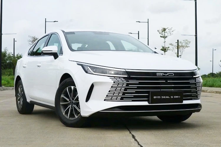 BYD Seal 5 chưa đến 300 triệu tại Trung Quốc sắp bán ở VIệt Nam có gì?