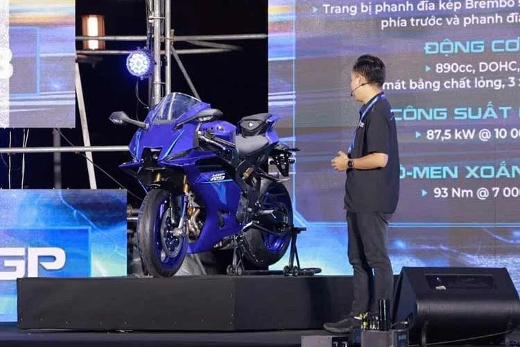 View - Yamaha R9 2026 chính thức ra mắt Việt Nam, giá 339 triệu đồng | Báo Tri thức và Cuộc sống - TIN TỨC PHỔ BIẾN KIẾN THỨC 24H