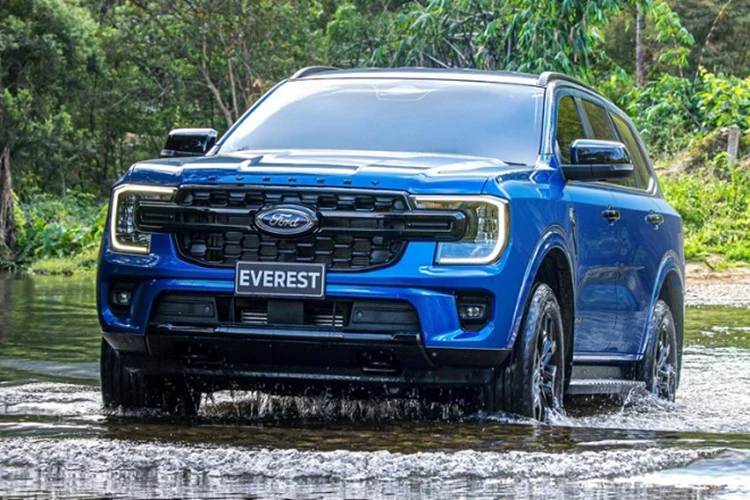 Ford Everest 2026 bản giới hạn ra mắt, giá từ 49.700 USD