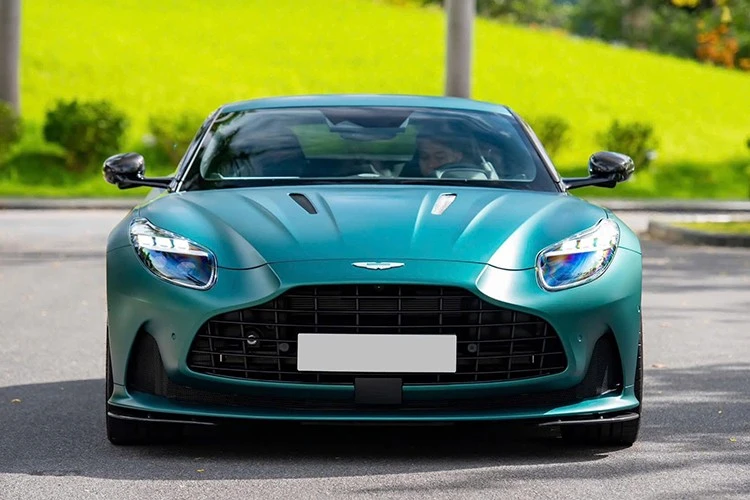 View - Tận thấy Aston Martin DB12 mới chạy 600km, bán lỗ 9 tỷ đồng | Báo Tri thức và Cuộc sống - TIN TỨC PHỔ BIẾN KIẾN THỨC 24H