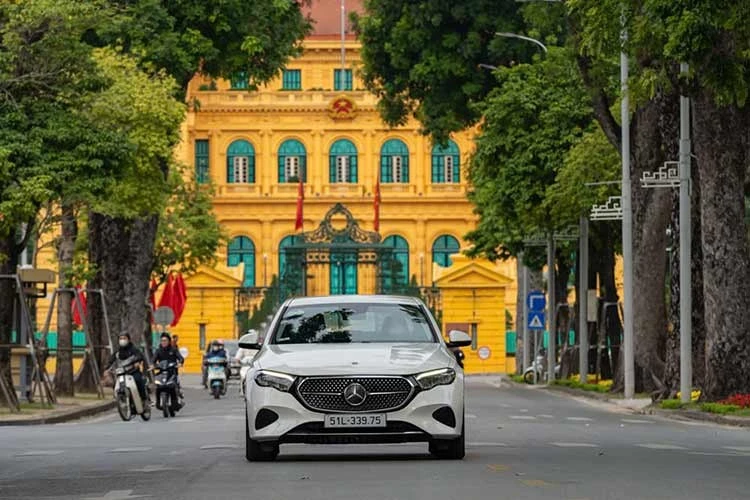 View - Mercedes-Benz Việt Nam mở rộng ưu đãi cho khách hàng năm 2026 | Báo Tri thức và Cuộc sống - TIN TỨC PHỔ BIẾN KIẾN THỨC 24H
