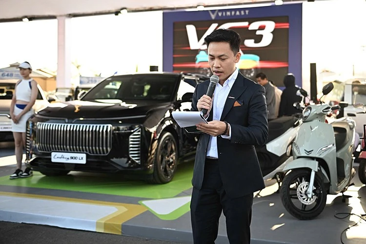 View - VinFast "chơi lớn" tại Vietnam Mobility Show 2025 ở Hà Nội | Báo Tri thức và Cuộc sống - TIN TỨC PHỔ BIẾN KIẾN THỨC 24H