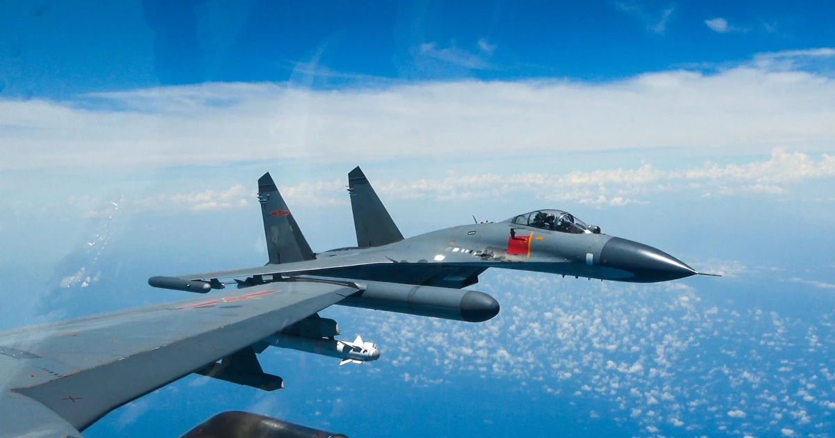 View - Trung Quốc gây sốc khi trang bị vũ khí laser cho tiêm kích J-11B | Báo Tri thức và Cuộc sống - TIN TỨC PHỔ BIẾN KIẾN THỨC 24H