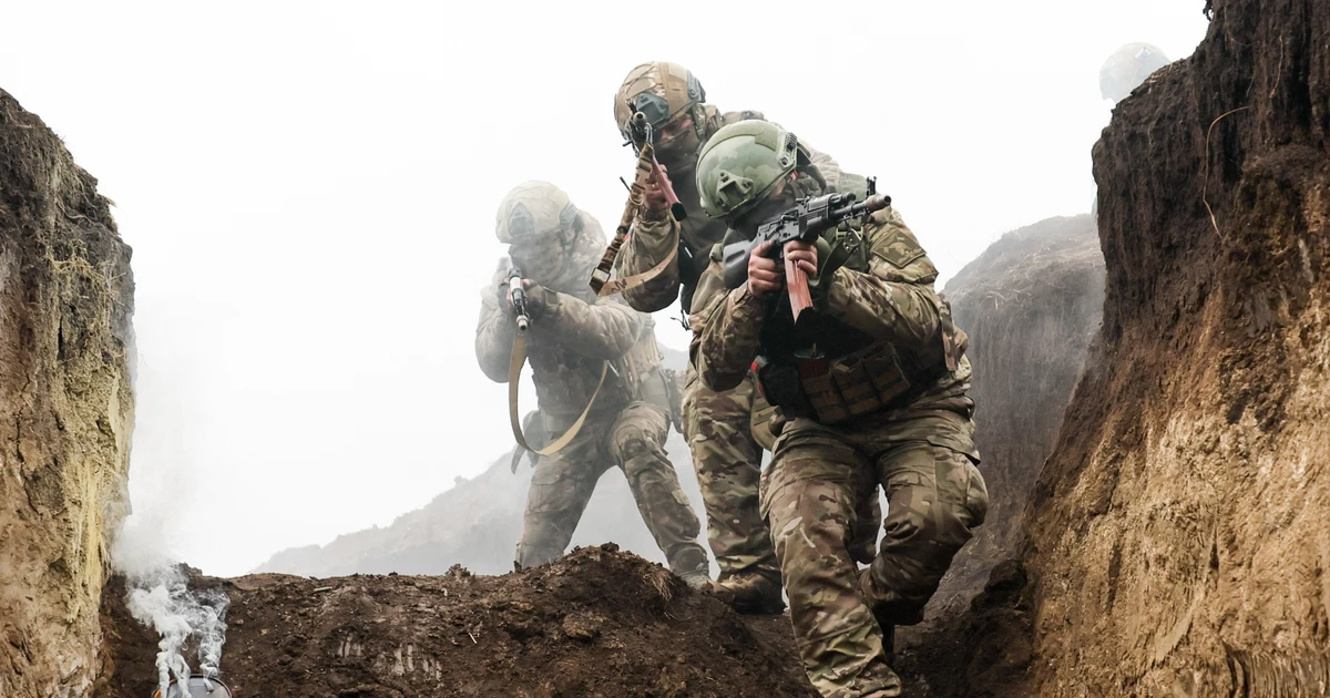 View - Pokrovsk bị bao vây, quân Ukraine phòng thủ thành “rùa trong bình” | Báo Tri thức và Cuộc sống - TIN TỨC PHỔ BIẾN KIẾN THỨC 24H