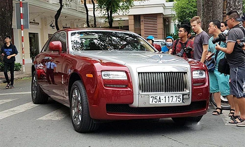 Rolls-Royce Ghost rao bán 11 tỷ đồng về tay đại gia Huế | Báo Tri thức ...