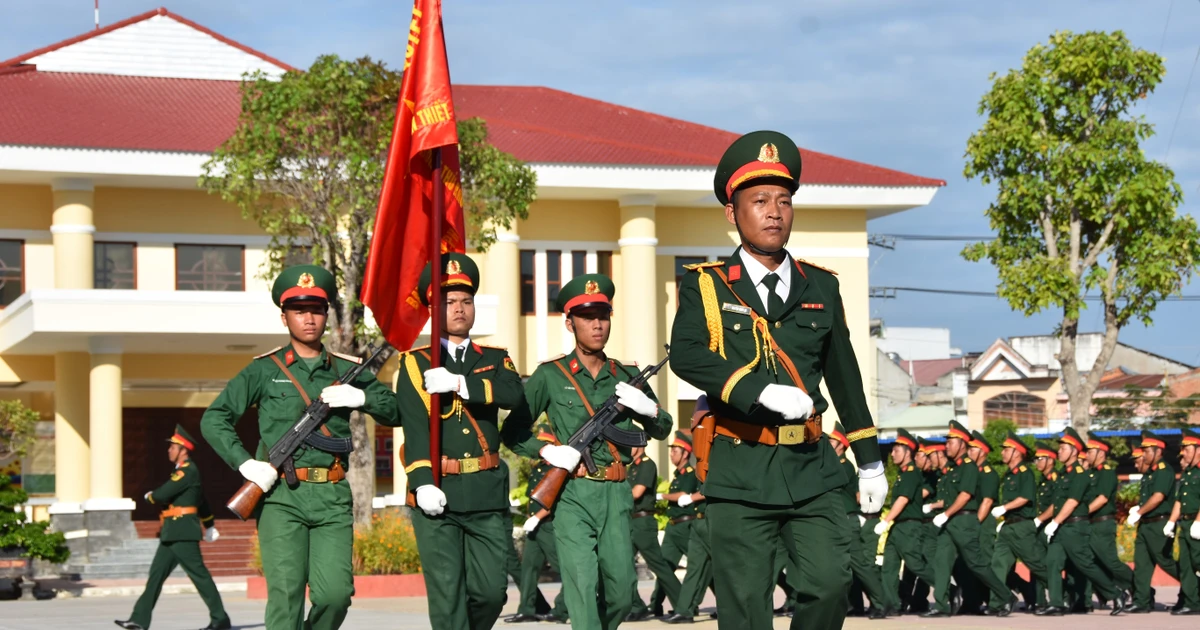 View - Lực lượng vũ trang phía Đông Lâm Đồng ra quân huấn luyện năm 2026 | Báo Tri thức và Cuộc sống - TIN TỨC PHỔ BIẾN KIẾN THỨC 24H