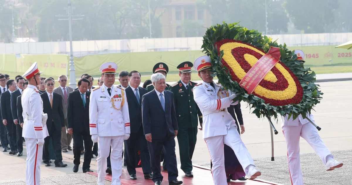 View - Đảng bộ MTTQ, các đoàn thể Trung ương viếng Lăng Chủ tịch Hồ Chí Minh | Báo Tri thức và Cuộc sống - TIN TỨC PHỔ BIẾN KIẾN THỨC 24H