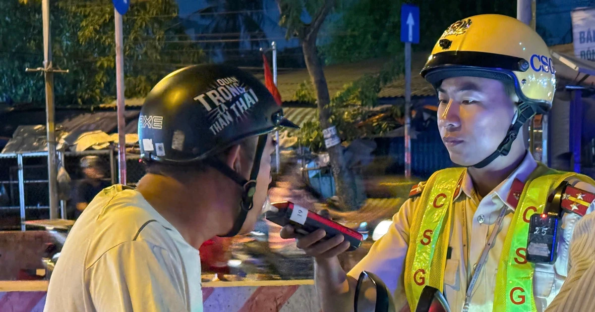 View - 25 trường hợp vi phạm nồng độ cồn tối Mùng 8 Tết tại TP HCM: Vừa mừng, vừa lo... | Báo Tri thức và Cuộc sống - TIN TỨC PHỔ BIẾN KIẾN THỨC 24H