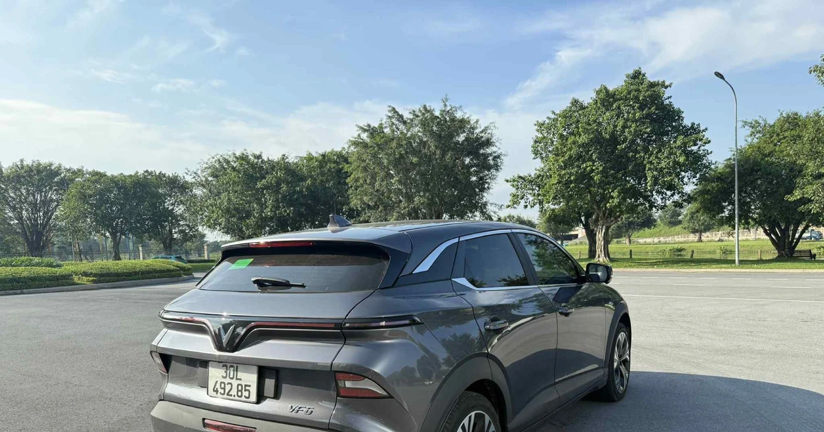 Chọn VinFast VF 6 là chiếc xe đầu đời, nữ chủ nhân chia sẻ