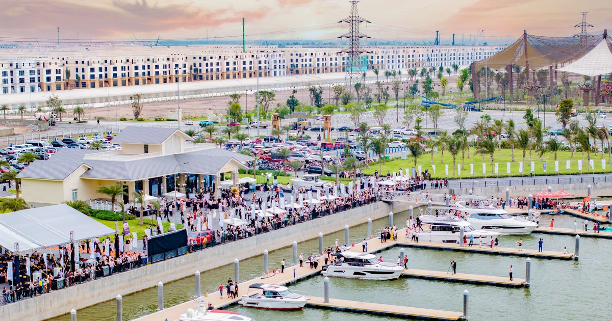 View - Chính thức vận hành bến du thuyền Vinhomes Royal Island | Báo Tri thức và Cuộc sống - TIN TỨC PHỔ BIẾN KIẾN THỨC 24H