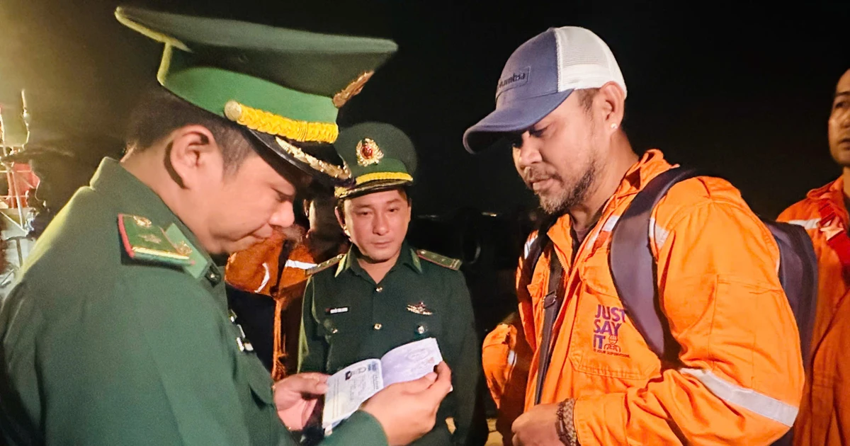 View - Quảng Ngãi thành lập Sở Chỉ huy ứng phó sự cố tàu Star Bueno | Báo Tri thức và Cuộc sống - TIN TỨC PHỔ BIẾN KIẾN THỨC 24H