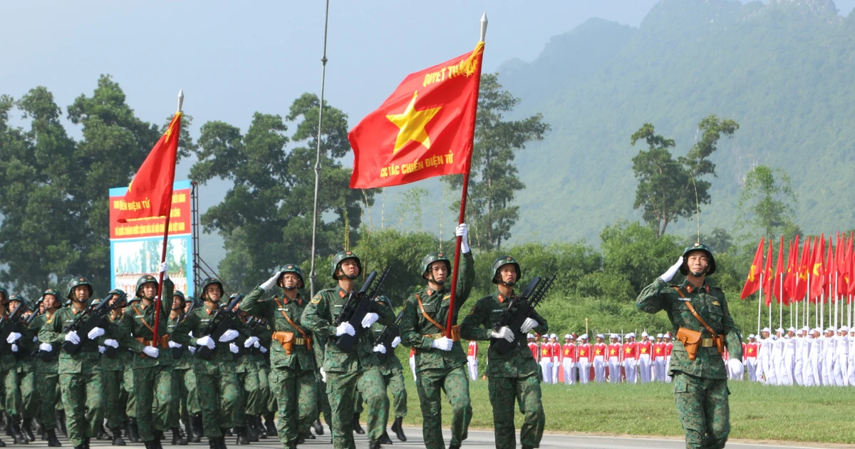 View - Lực lượng quân đội, công an tổng hợp luyện diễu binh, diễu hành Quốc khánh 2/9 | Báo Tri thức và Cuộc sống - TIN TỨC PHỔ BIẾN KIẾN THỨC 24H