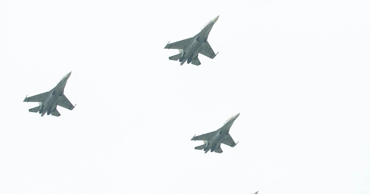 View - Không quân Việt Nam sẵn sàng trình diễn sức mạnh trên bầu trời Hà Nội | Báo Tri thức và Cuộc sống - TIN TỨC PHỔ BIẾN KIẾN THỨC 24H