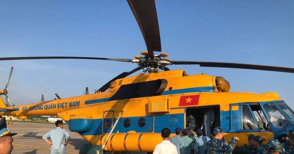 Bộ Quốc phòng điều động máy bay vận chuyển hàng cứu trợ vùng lũ Điện Biên