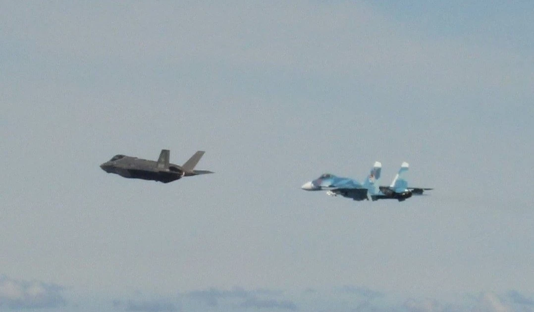 View - F-35A NATO áp sát, khóa mục tiêu Su-27 và Su-24M Nga | Báo Tri thức và Cuộc sống - TIN TỨC PHỔ BIẾN KIẾN THỨC 24H