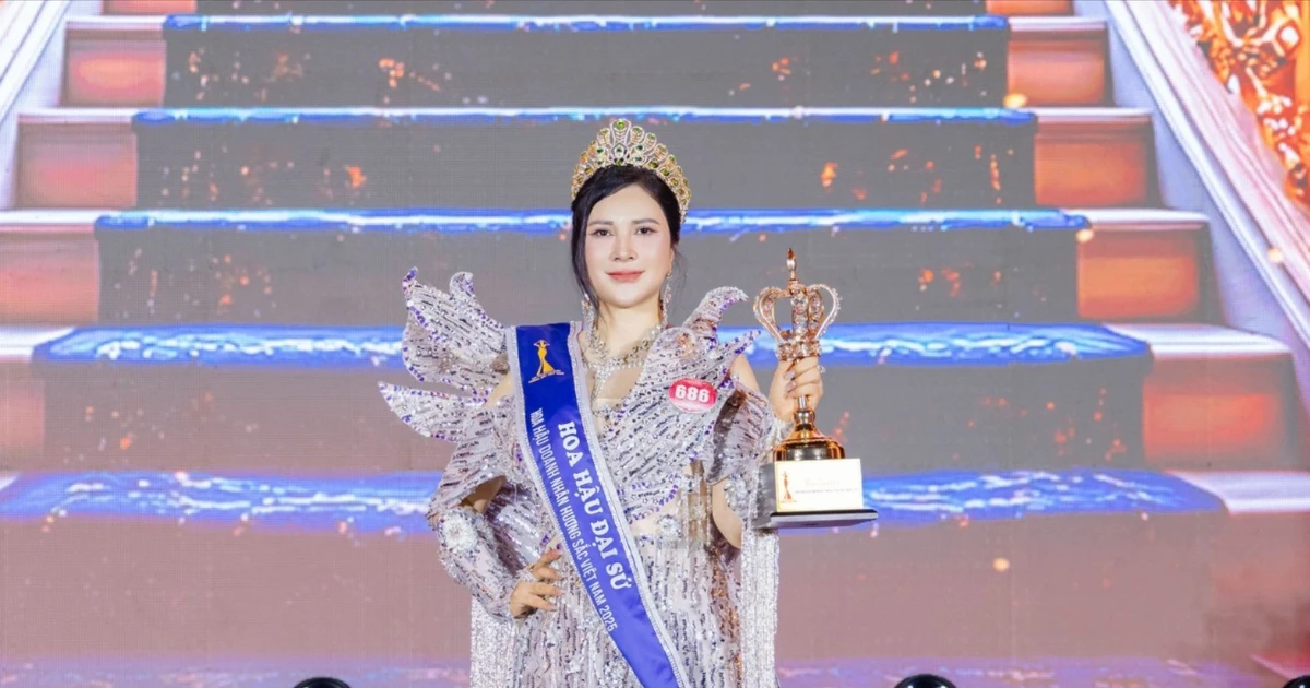 View - Sắc vóc tân Hoa hậu Đại sứ Chu Thị Hồng Hoa | Báo Tri thức và Cuộc sống - TIN TỨC PHỔ BIẾN KIẾN THỨC 24H