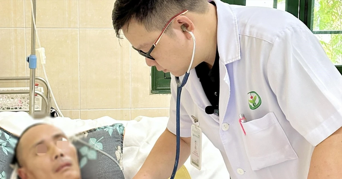 Cứu sống người đàn ông Lào bị trâu húc đa chấn thương nguy kịch