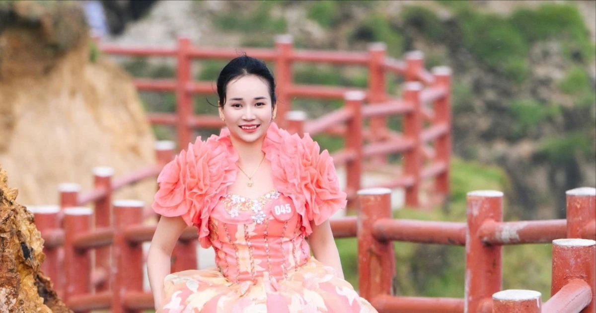 View - Thí sinh Hoa hậu Doanh nhân châu Á 2025 diễn thời trang tại Eo Gió | Báo Tri thức và Cuộc sống - TIN TỨC PHỔ BIẾN KIẾN THỨC 24H