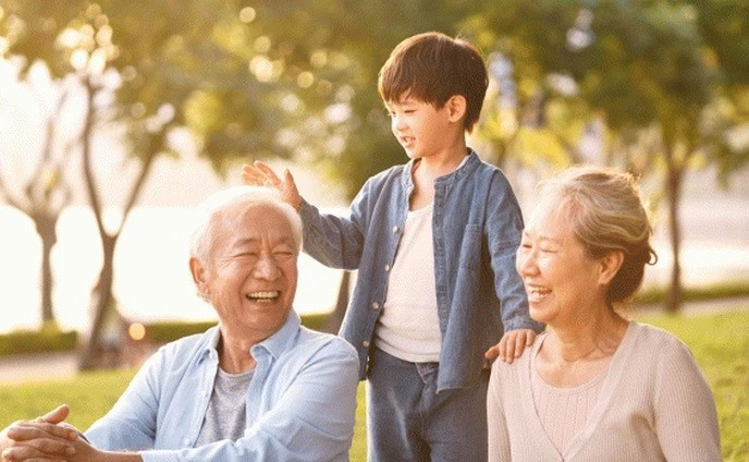 Làm thế nào để con yêu thương, gần gũi ông bà?