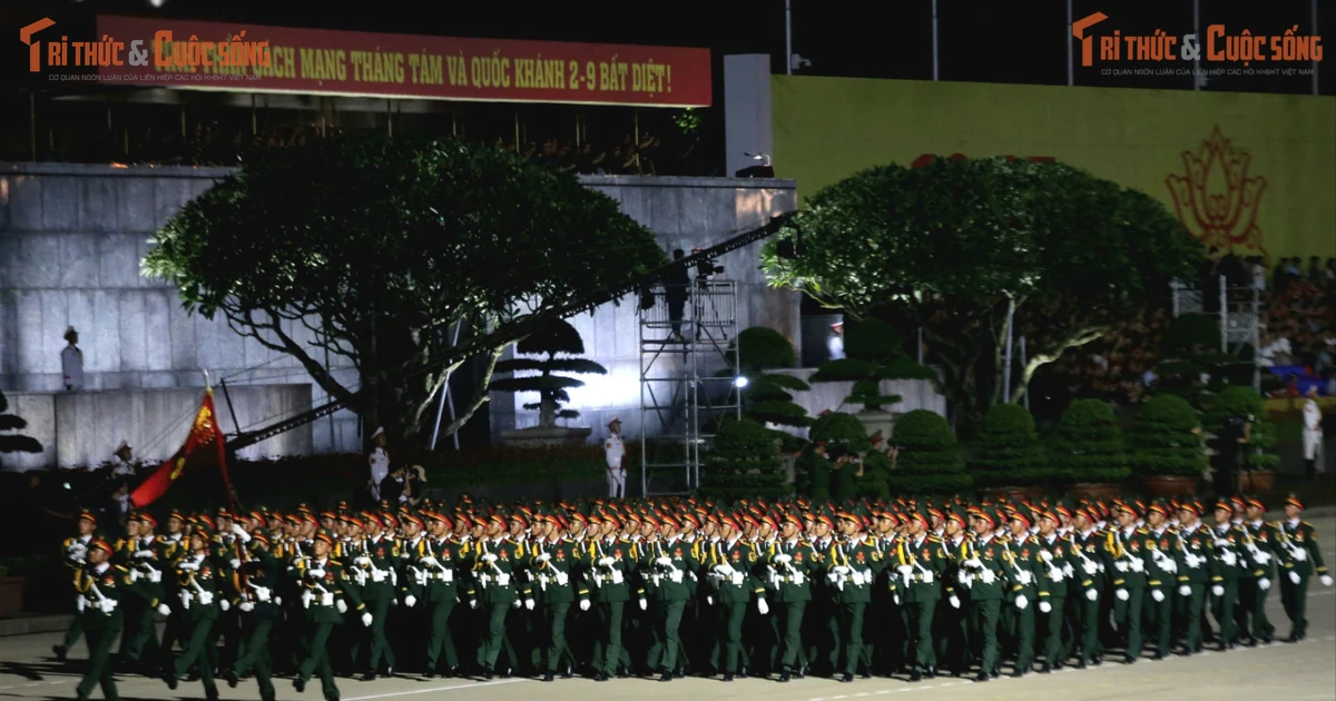 View - Hình ảnh đẹp hàng nghìn chiến sĩ, xe pháo hợp luyện diễu binh | Báo Tri thức và Cuộc sống - TIN TỨC PHỔ BIẾN KIẾN THỨC 24H