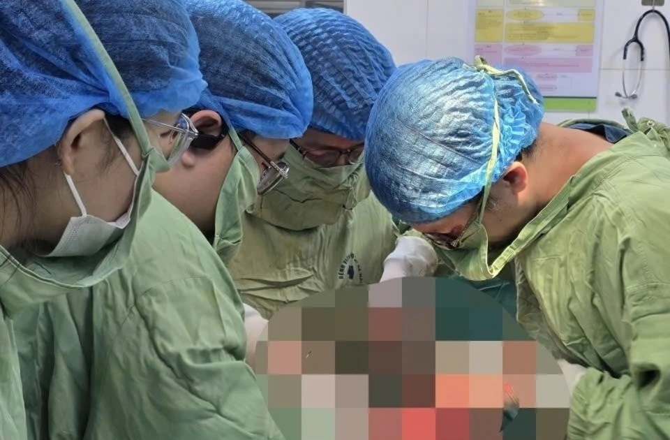 Cô gái Hà Nội vỡ tử cung vì tự uống thuốc phá thai tại nhà