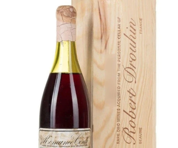 Gallery - Chai rượu gần 80 tuổi được bán mức giá kỷ lục 812.500 USD | Báo Tri thức và Cuộc sống - TIN TỨC PHỔ BIẾN KIẾN THỨC 24H