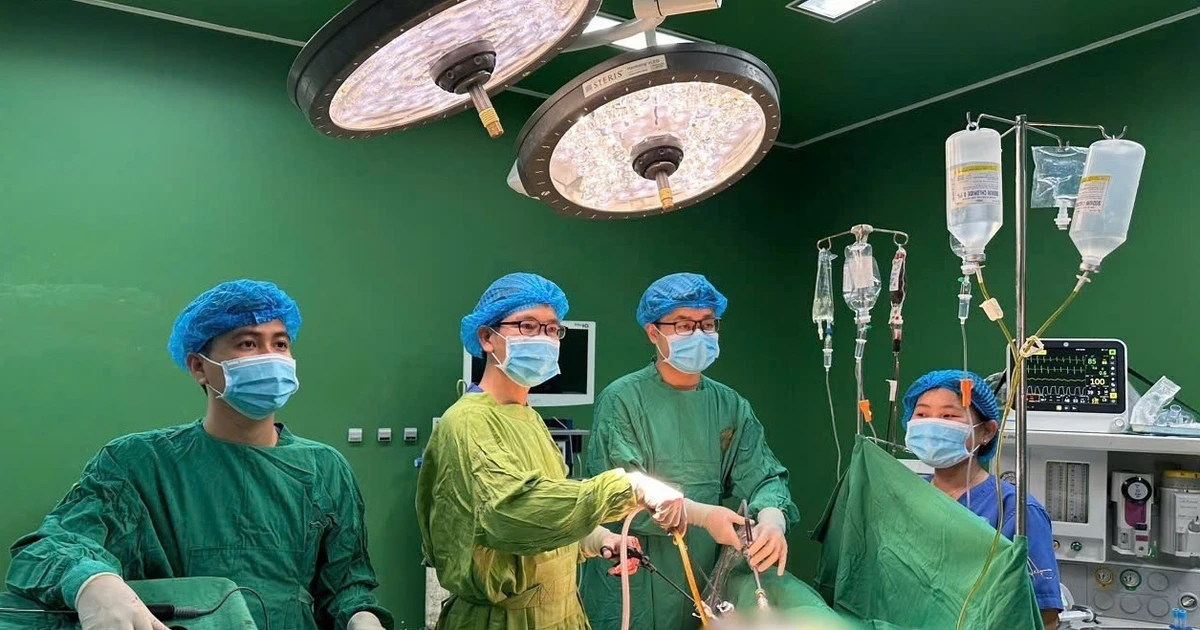 Cãi cọ dẫn đến xô xát, nam sinh lớp 7 ở Gia Lai bị bạn cầm dao đâm thấu ngực