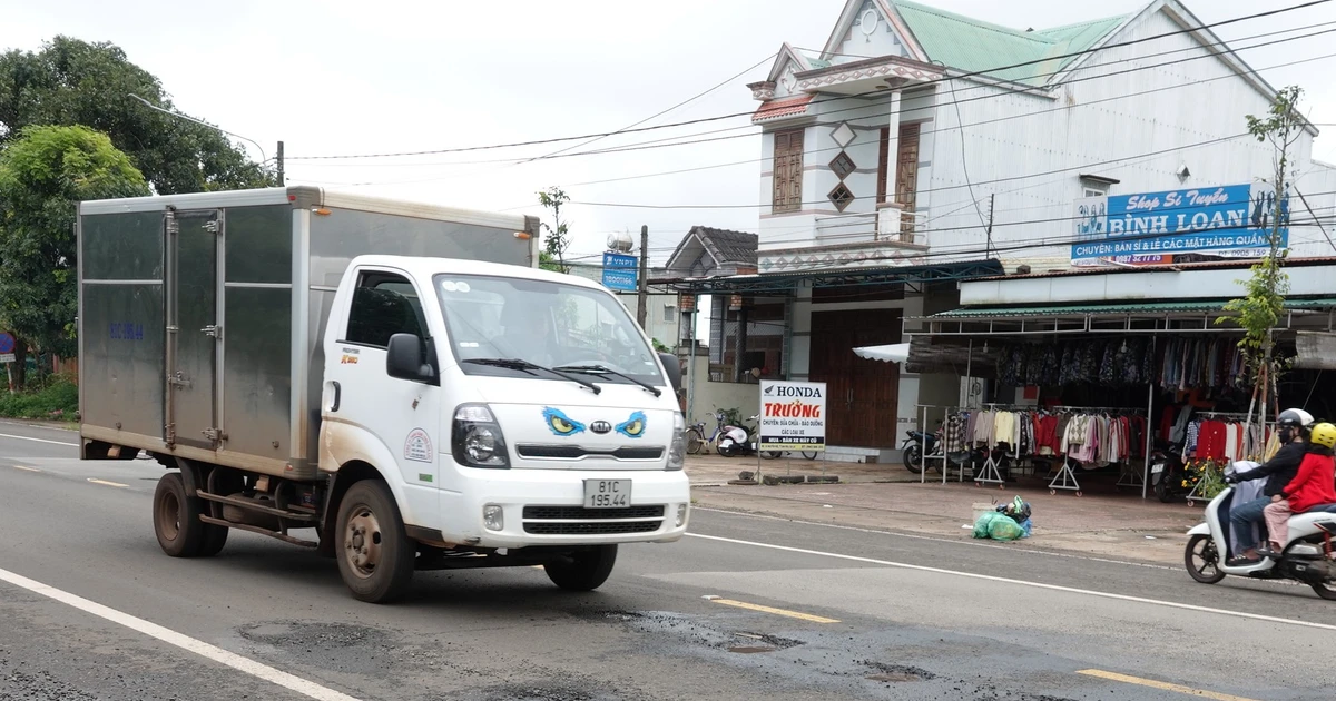 View - Quốc lộ 19 sửa xong lại hỏng, hỏng xong chờ... vá | Báo Tri thức và Cuộc sống - TIN TỨC PHỔ BIẾN KIẾN THỨC 24H