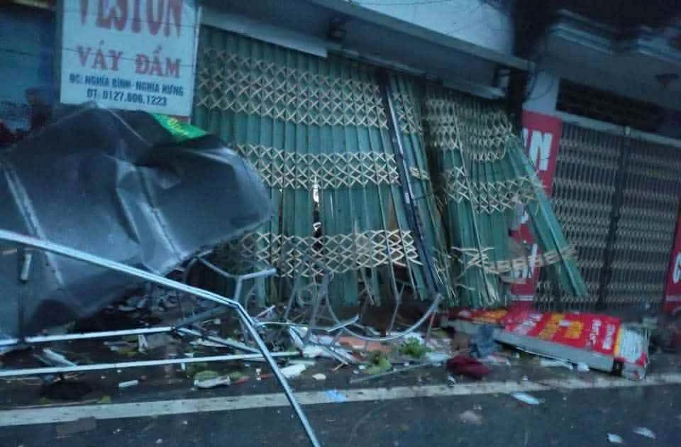 6 người tử vong trong trận giông lốc kinh hoàng ở Ninh Bình