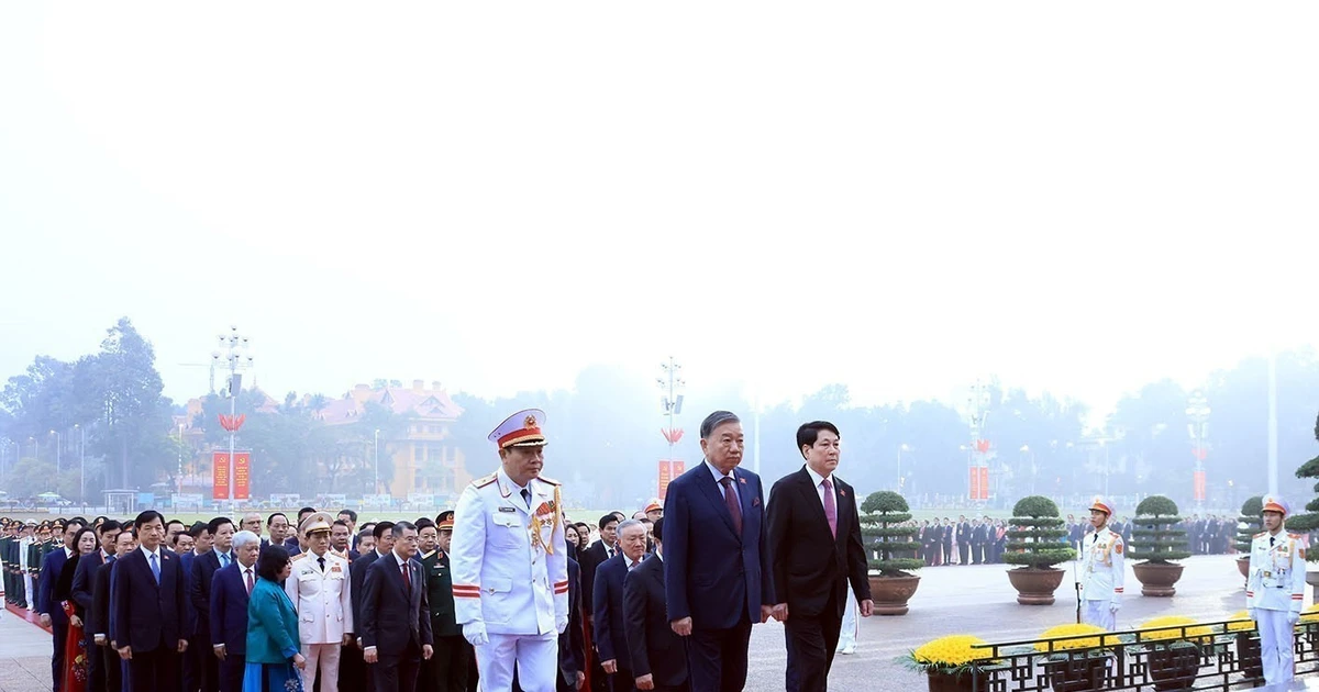 View - Lãnh đạo Đảng, Nhà nước viếng Lăng Chủ tịch Hồ Chí Minh và tượng đài liệt sĩ | Báo Tri thức và Cuộc sống - TIN TỨC PHỔ BIẾN KIẾN THỨC 24H