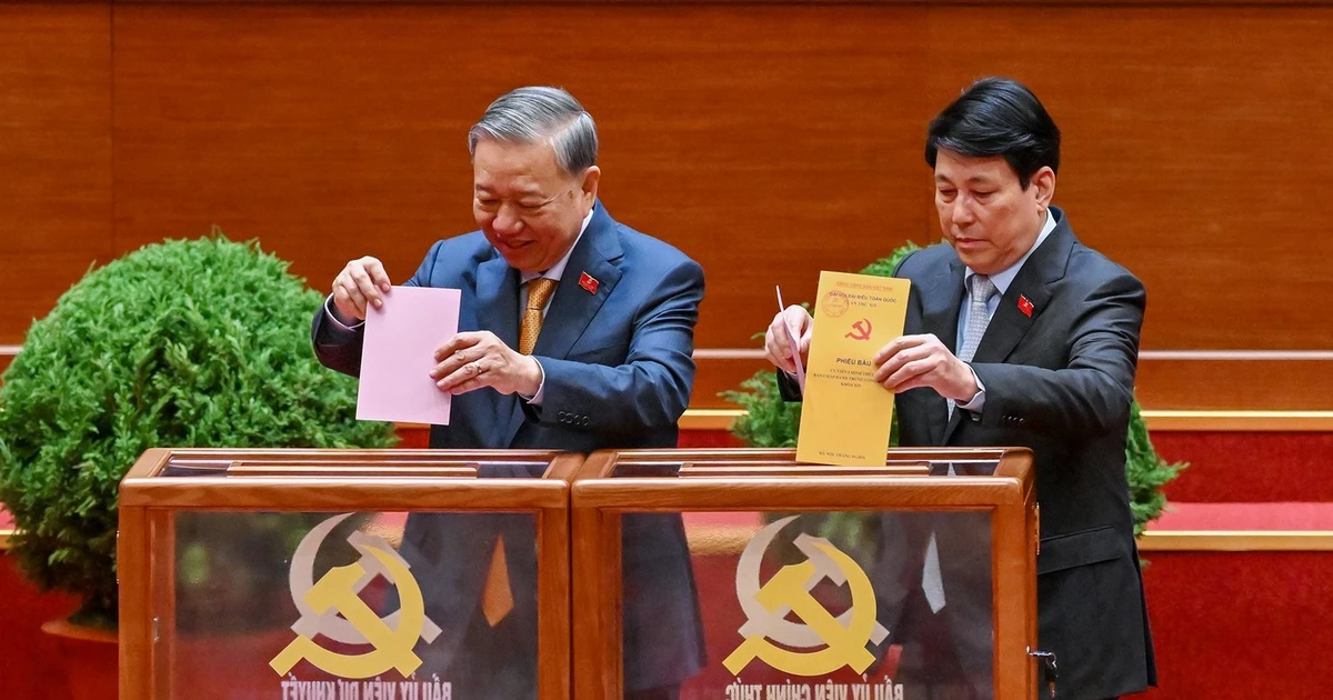 View - Toàn cảnh bỏ phiếu bầu 200 Ủy viên Ban chấp hành Trung ương Đảng khóa XIV | Báo Tri thức và Cuộc sống - TIN TỨC PHỔ BIẾN KIẾN THỨC 24H