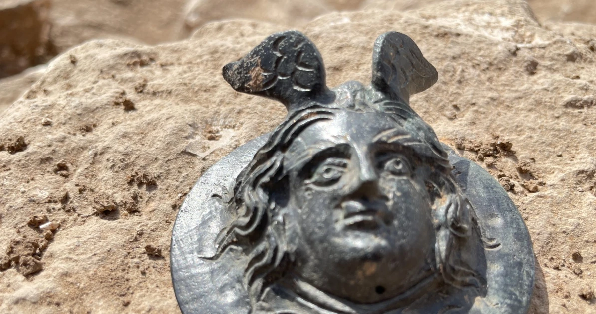 Huy chương cổ Medusa 1.800 năm hé lộ bí mật rợn người