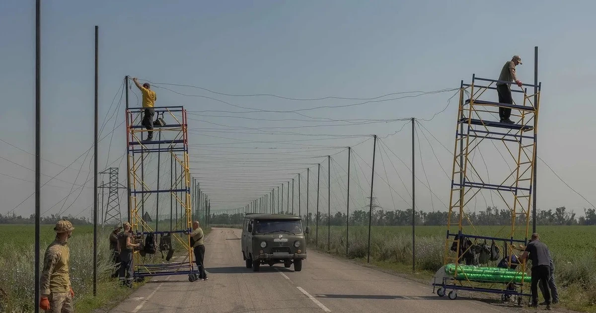 View - Choáng ngợp trước hệ thống lưới chống UAV bủa vây Kharkov | Báo Tri thức và Cuộc sống - TIN TỨC PHỔ BIẾN KIẾN THỨC 24H