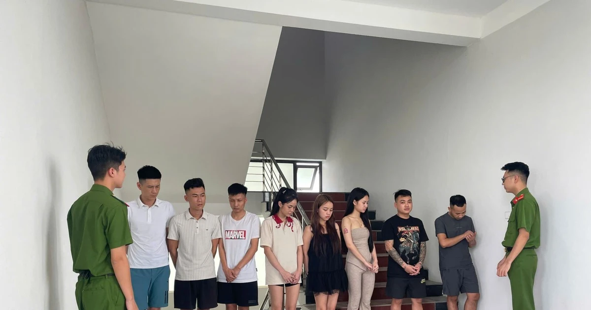View - Nhóm nam nữ sử dụng ma túy trong chung cư tại Hưng Yên | Báo Tri thức và Cuộc sống - TIN TỨC PHỔ BIẾN KIẾN THỨC 24H