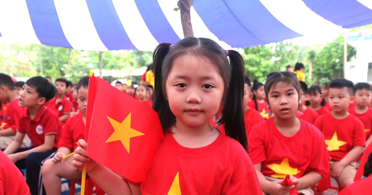 View - Lan tỏa bản hùng ca 50 năm Thống nhất cho thế hệ tương lai | Báo Tri thức và Cuộc sống - TIN TỨC PHỔ BIẾN KIẾN THỨC 24H