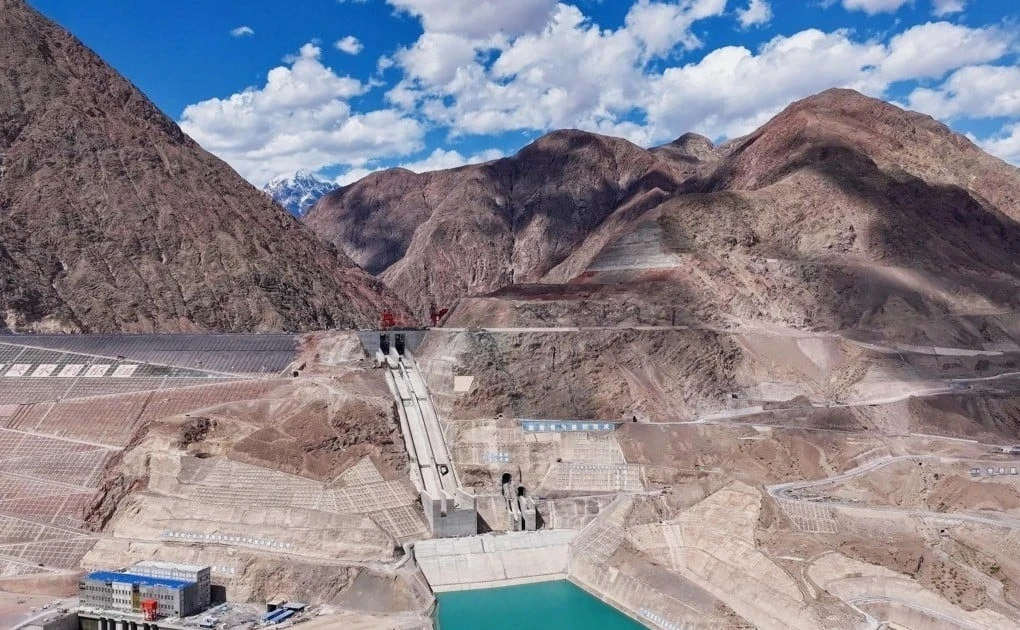 Trung Quốc xây đập AI cao nhất thế giới tiết kiệm 600.000 tấn than