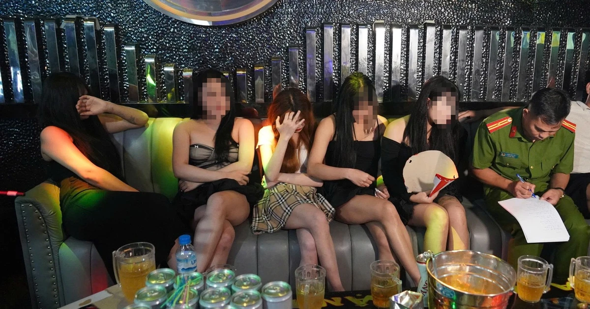 Phát hiện quán karaoke xây 'ký túc xá' bao nuôi 38 nữ nhân viên ở Thanh Hóa