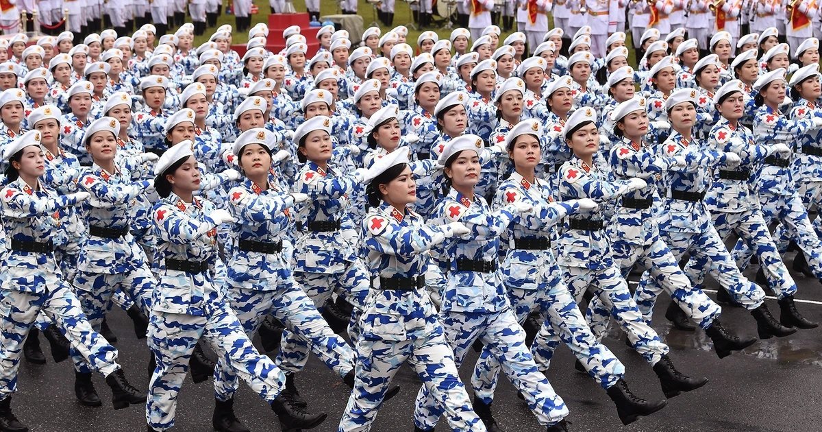 View - Những "bóng hồng" xinh đẹp trong hàng ngũ tập diễu binh A80 | Báo Tri thức và Cuộc sống - TIN TỨC PHỔ BIẾN KIẾN THỨC 24H