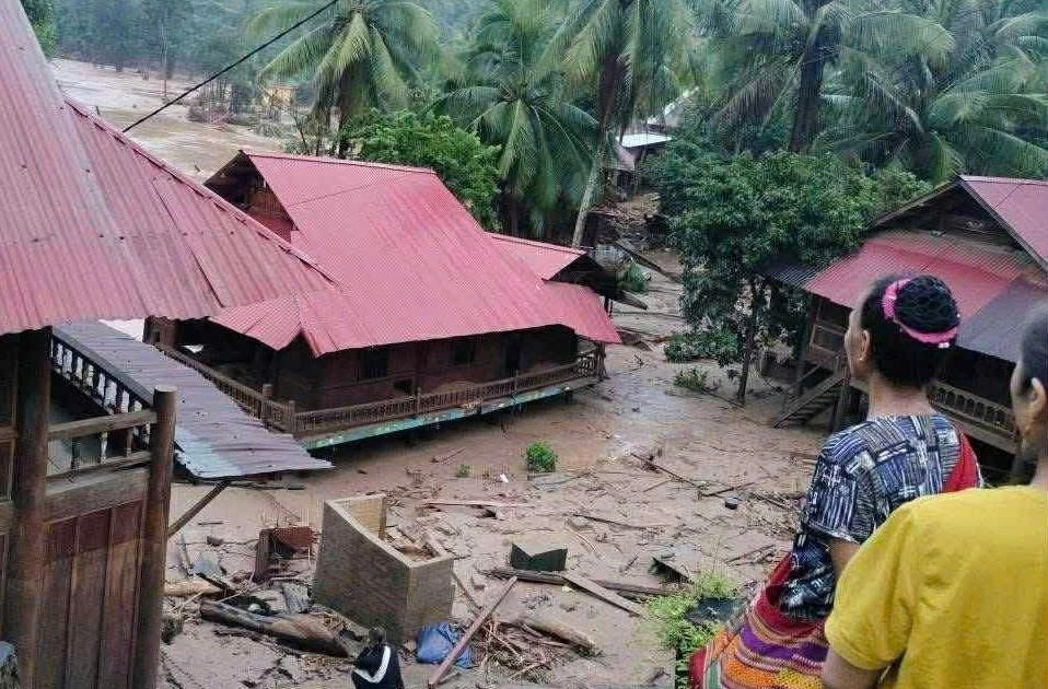 View - Nhiều xã miền núi Nghệ An oằn mình chống lũ | Báo Tri thức và Cuộc sống - TIN TỨC PHỔ BIẾN KIẾN THỨC 24H