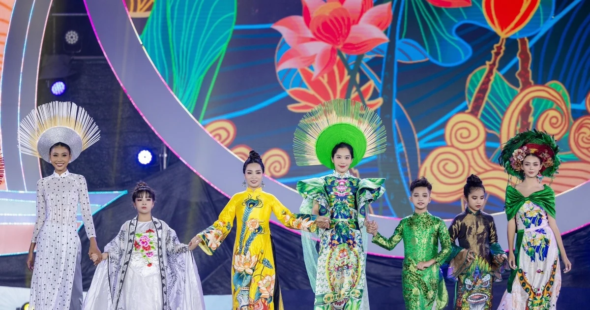 View - Mãn nhãn BST áo dài vẽ tay Cổ Linh của NTK Châu Loan | Báo Tri thức và Cuộc sống - TIN TỨC PHỔ BIẾN KIẾN THỨC 24H