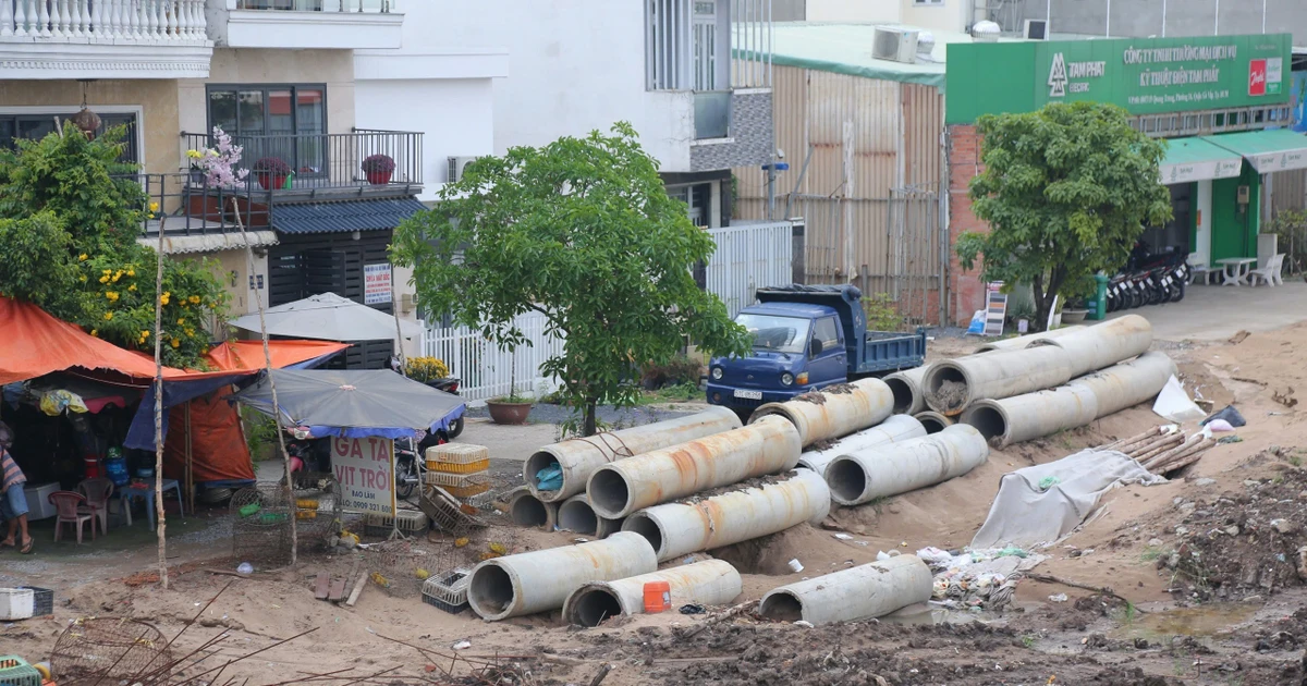 Gallery - Công trường “nghìn tỷ” ở TP HCM bao giờ hết cảnh dở dang? | Báo Tri thức và Cuộc sống - TIN TỨC PHỔ BIẾN KIẾN THỨC 24H