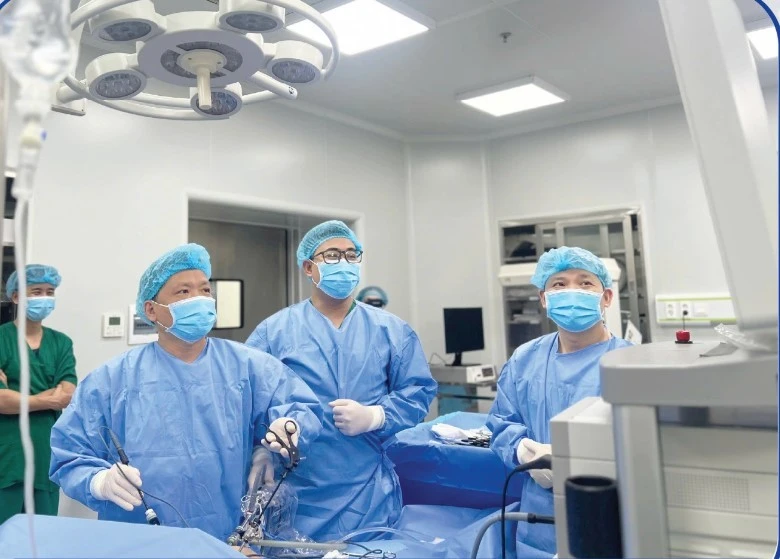 Gallery - Sỏi mật đe dọa tính mạng cô gái trẻ 30 tuổi | Báo Tri thức và Cuộc sống - TIN TỨC PHỔ BIẾN KIẾN THỨC 24H