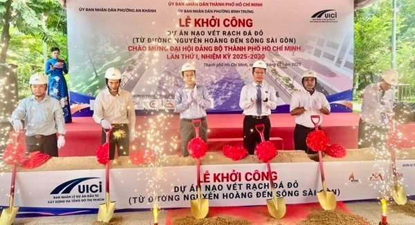 TP HCM: Khởi công dự án nạo vét rạch Đá Đỏ, vốn hơn 86 tỷ đồng