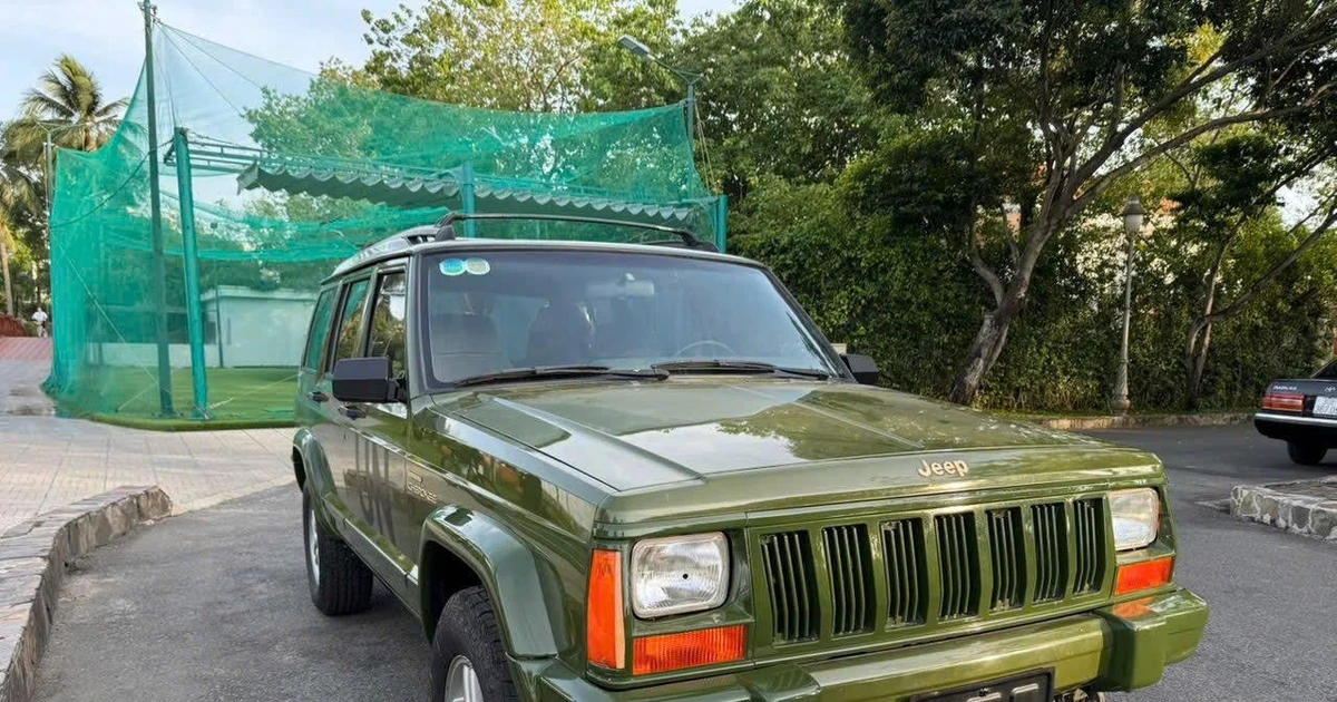 Cận cảnh Jeep Cherokee 2001 "siêu độc lạ" của Đặng Lê Nguyên Vũ